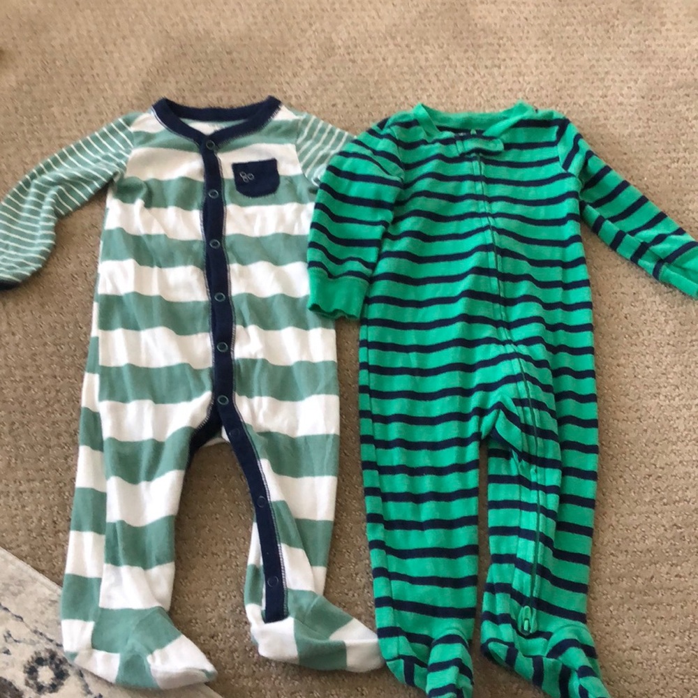 Carter’s 9 month old sleepers